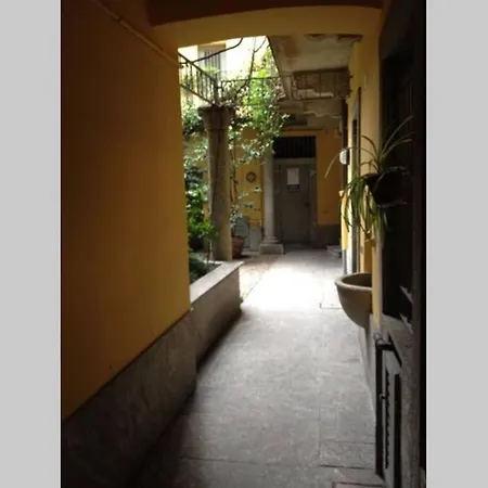 Milano Cairoli - 5 min from Duomo Milano